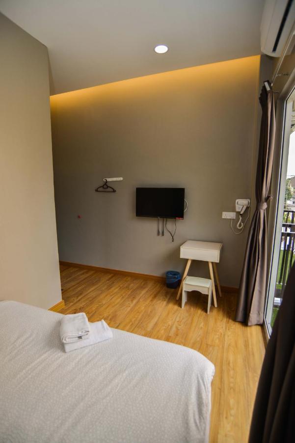 โอโย 90020 อมอริส แกรนด์ อีเวนต์ สเปซ Hotel มัวร์ ภายนอก รูปภาพ